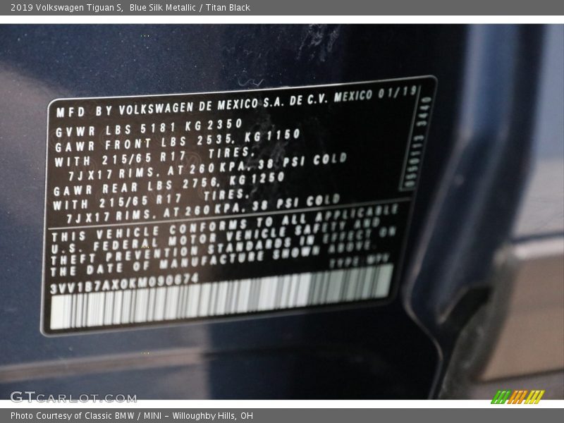 Blue Silk Metallic / Titan Black 2019 Volkswagen Tiguan S