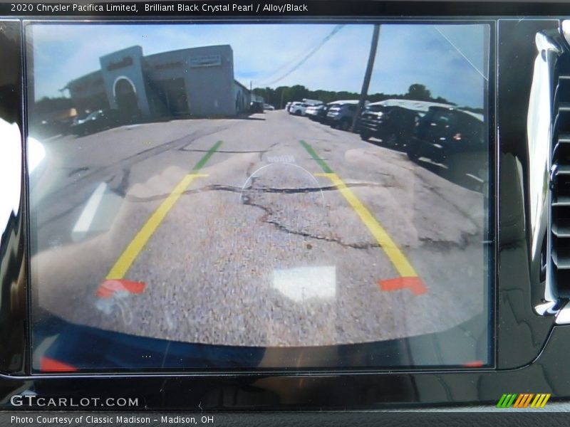 Brilliant Black Crystal Pearl / Alloy/Black 2020 Chrysler Pacifica Limited