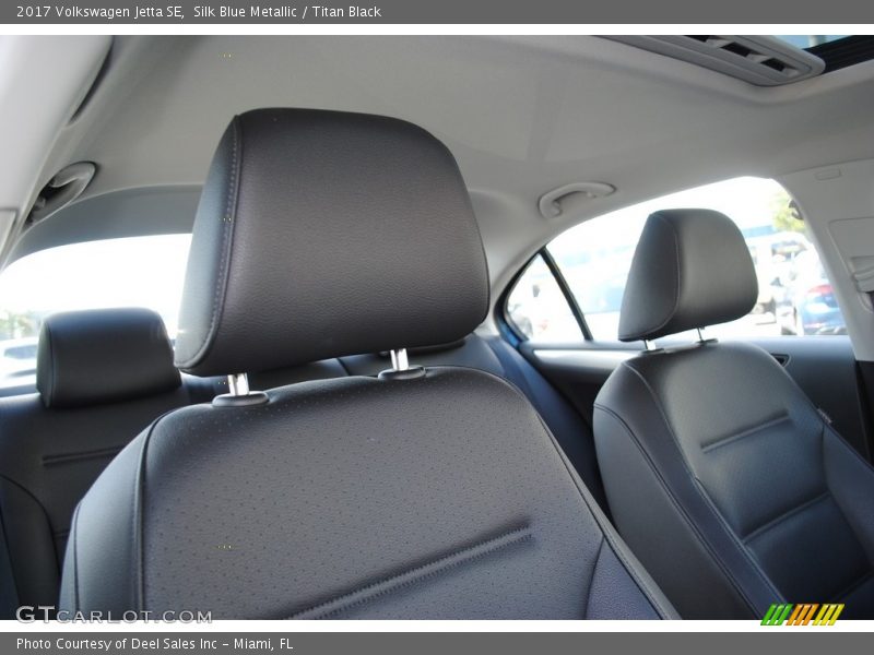 Silk Blue Metallic / Titan Black 2017 Volkswagen Jetta SE