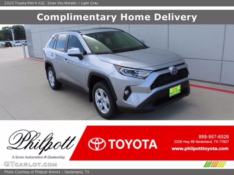 Silver Sky Metallic / Light Gray 2020 Toyota RAV4 XLE