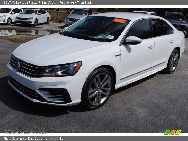 Pure White / Titan Black 2017 Volkswagen Passat R-Line Sedan