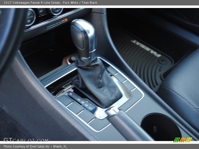 Pure White / Titan Black 2017 Volkswagen Passat R-Line Sedan