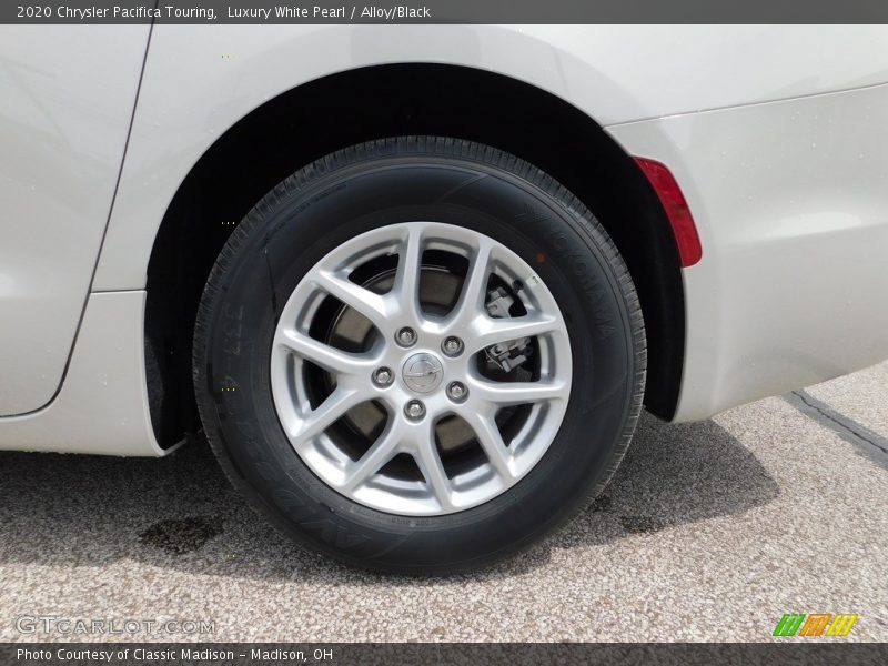 Luxury White Pearl / Alloy/Black 2020 Chrysler Pacifica Touring