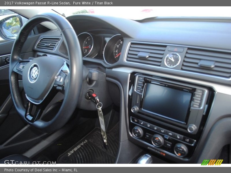Pure White / Titan Black 2017 Volkswagen Passat R-Line Sedan