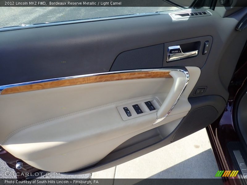 Bordeaux Reserve Metallic / Light Camel 2012 Lincoln MKZ FWD
