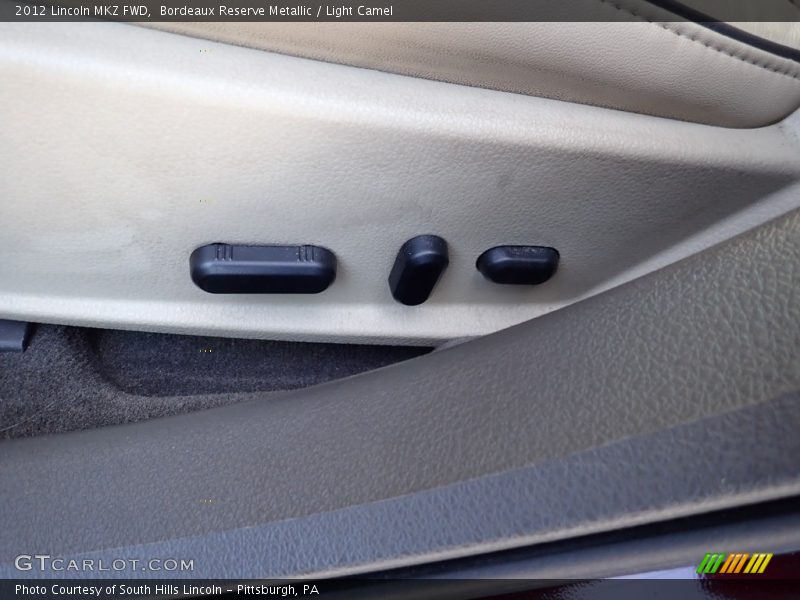 Bordeaux Reserve Metallic / Light Camel 2012 Lincoln MKZ FWD