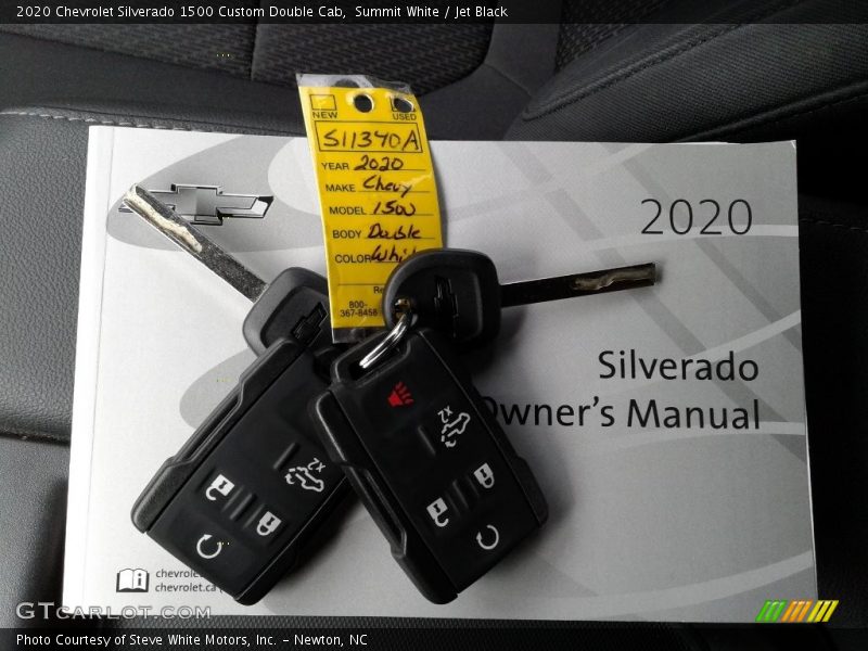 Summit White / Jet Black 2020 Chevrolet Silverado 1500 Custom Double Cab