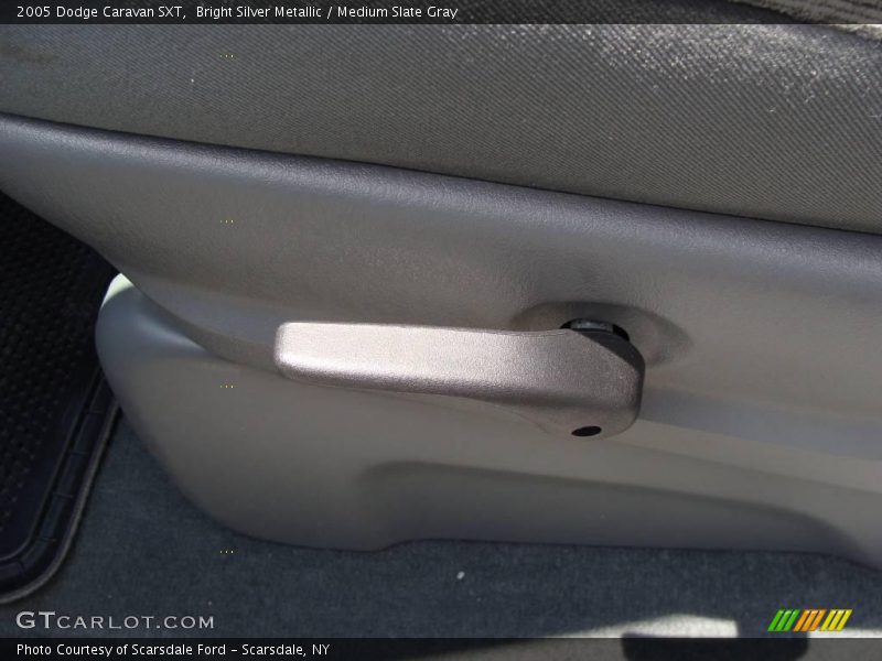Bright Silver Metallic / Medium Slate Gray 2005 Dodge Caravan SXT