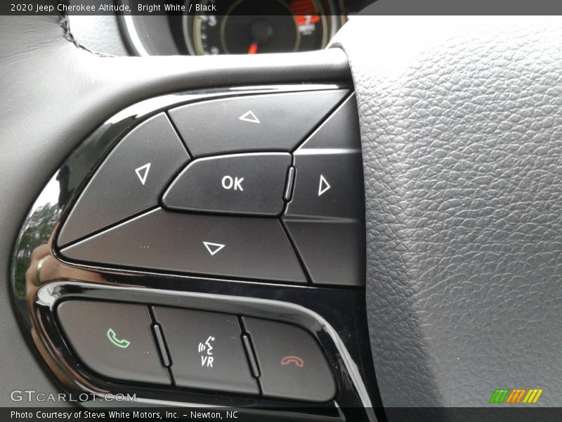 Bright White / Black 2020 Jeep Cherokee Altitude