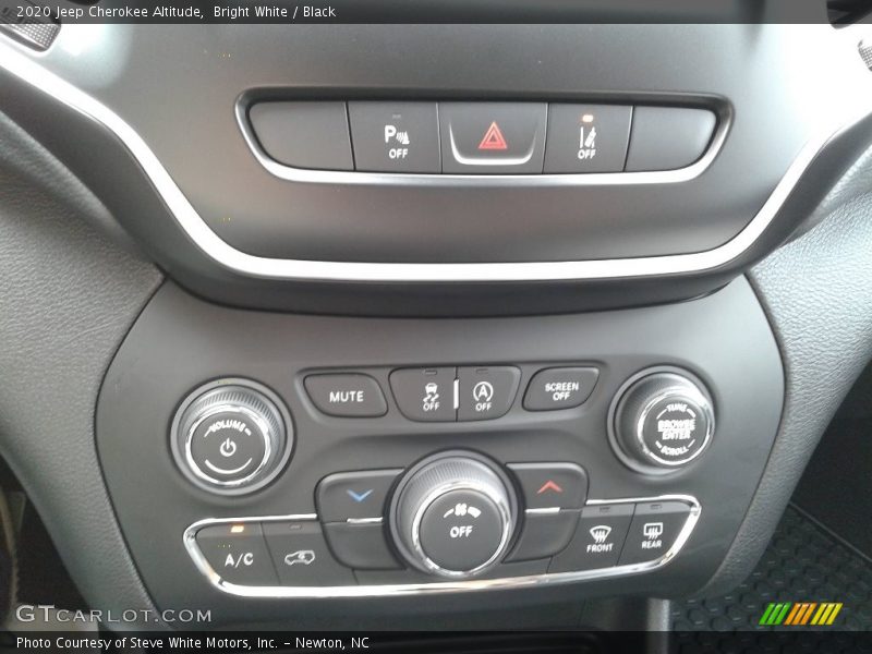 Bright White / Black 2020 Jeep Cherokee Altitude
