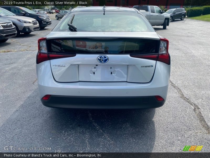 Classic Silver Metallic / Black 2019 Toyota Prius L Eco