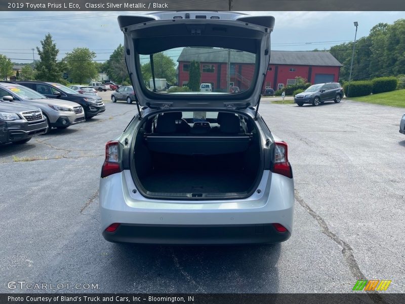 Classic Silver Metallic / Black 2019 Toyota Prius L Eco