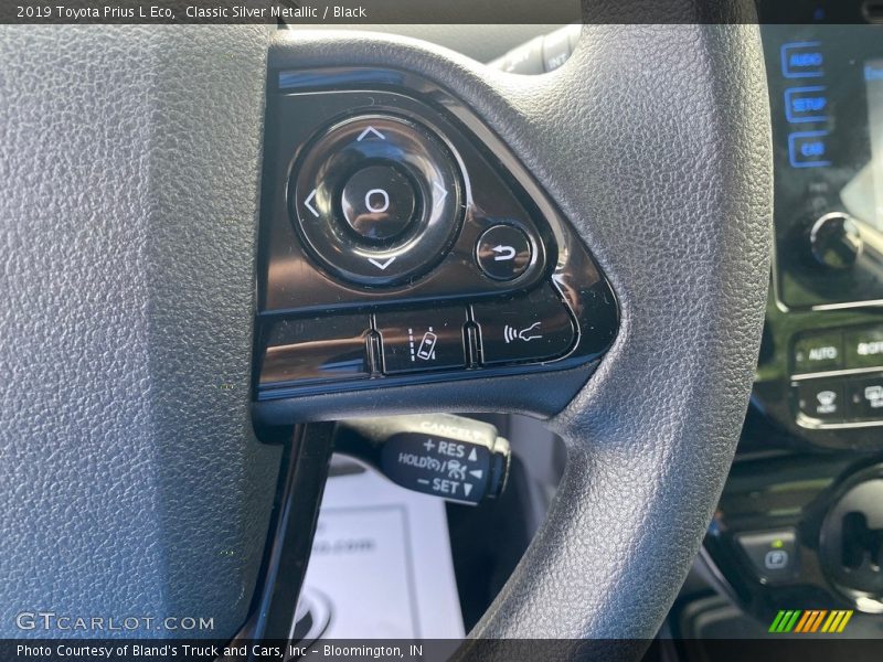Classic Silver Metallic / Black 2019 Toyota Prius L Eco