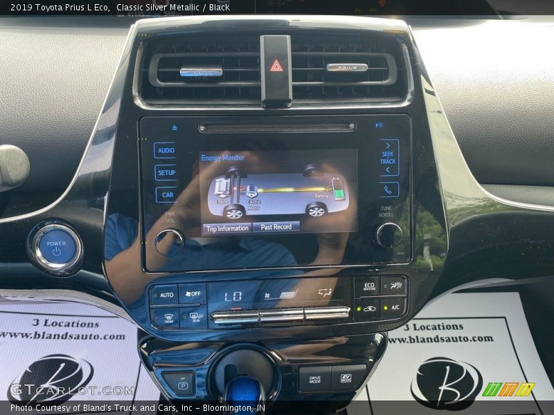 Classic Silver Metallic / Black 2019 Toyota Prius L Eco