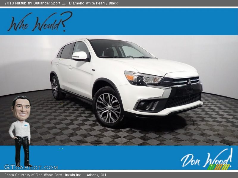 Diamond White Pearl / Black 2018 Mitsubishi Outlander Sport ES