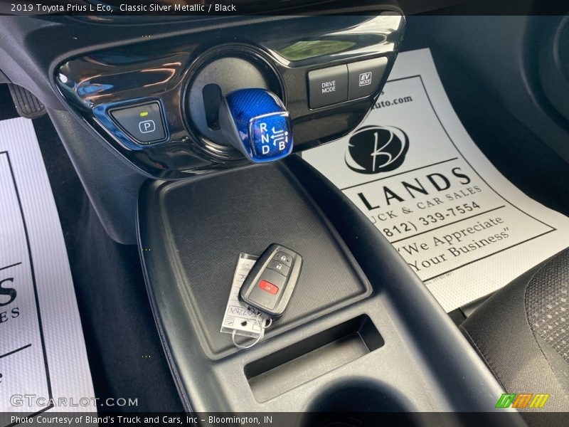 Classic Silver Metallic / Black 2019 Toyota Prius L Eco