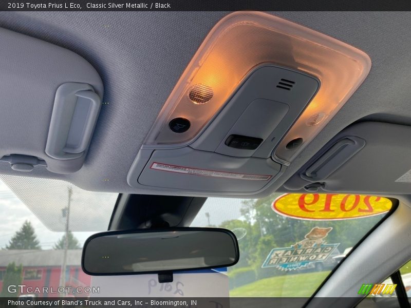 Classic Silver Metallic / Black 2019 Toyota Prius L Eco