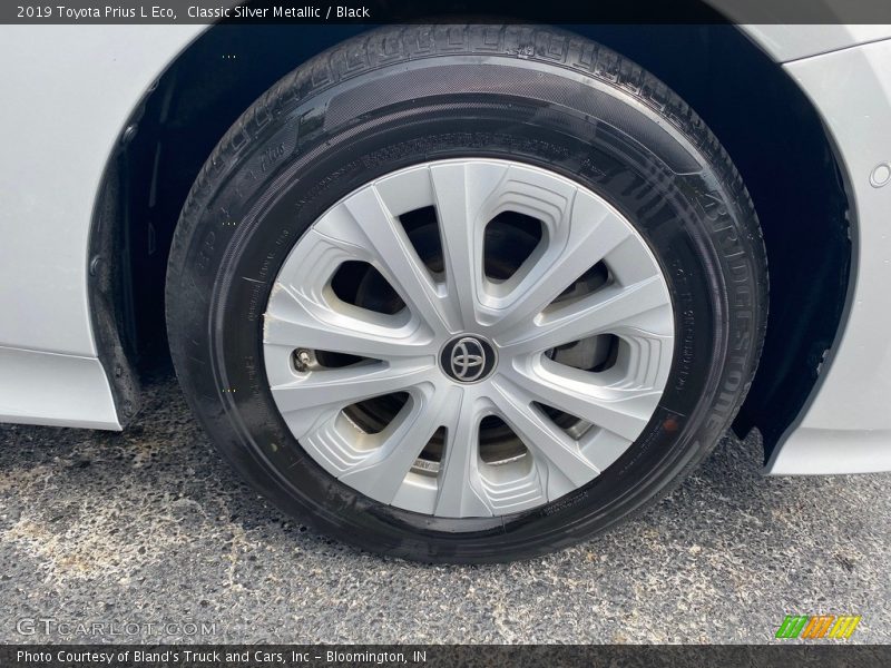 Classic Silver Metallic / Black 2019 Toyota Prius L Eco