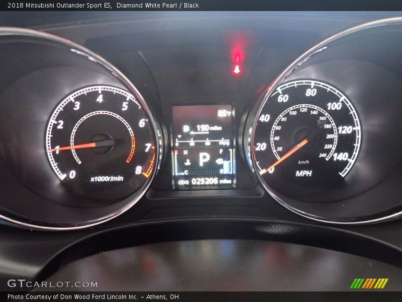 Diamond White Pearl / Black 2018 Mitsubishi Outlander Sport ES
