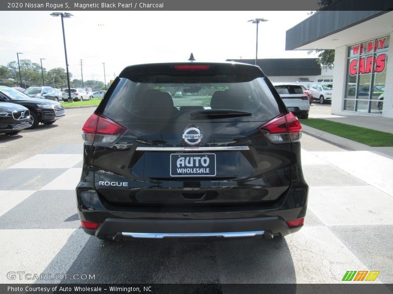 Magnetic Black Pearl / Charcoal 2020 Nissan Rogue S