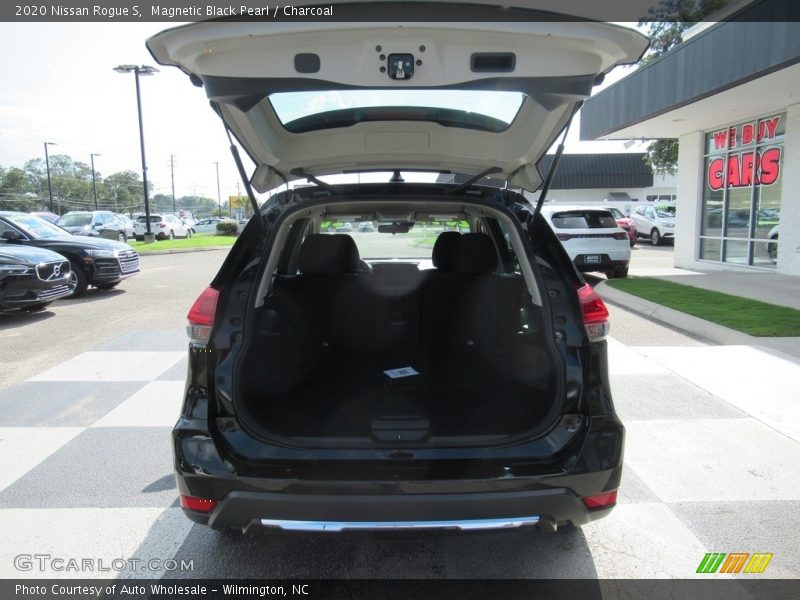 Magnetic Black Pearl / Charcoal 2020 Nissan Rogue S