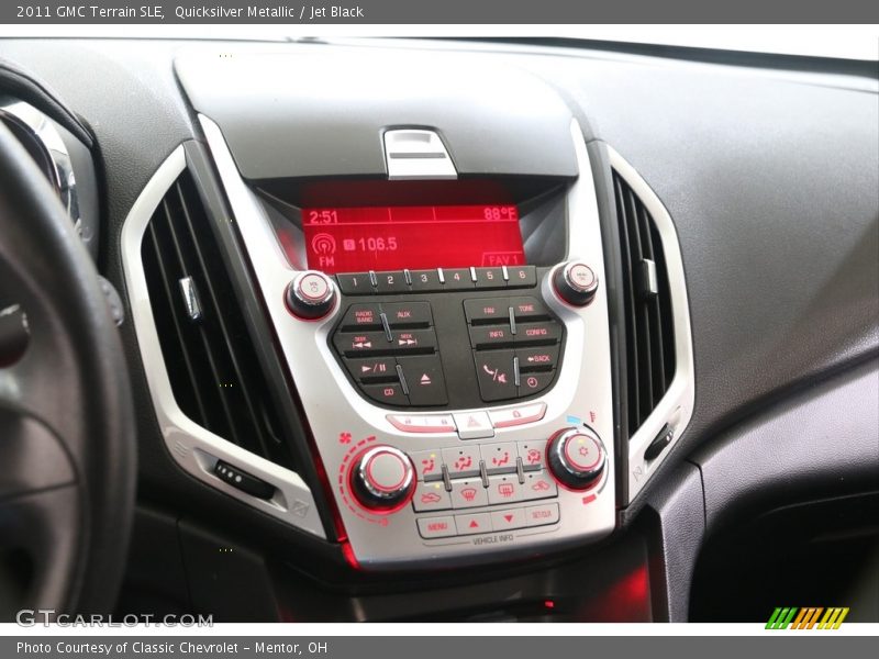 Quicksilver Metallic / Jet Black 2011 GMC Terrain SLE