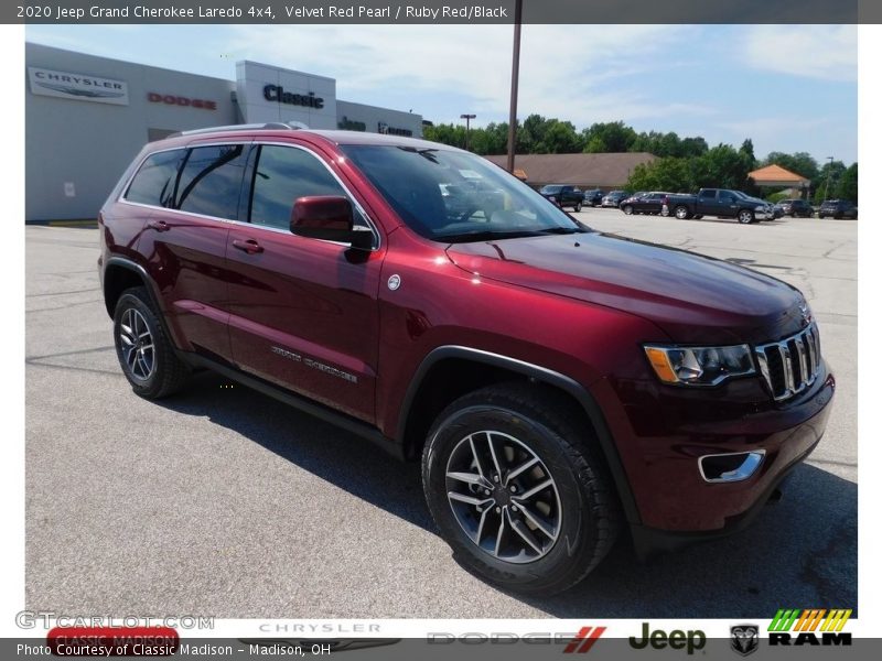 Velvet Red Pearl / Ruby Red/Black 2020 Jeep Grand Cherokee Laredo 4x4