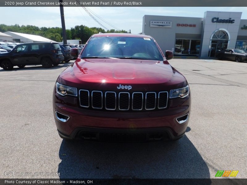Velvet Red Pearl / Ruby Red/Black 2020 Jeep Grand Cherokee Laredo 4x4