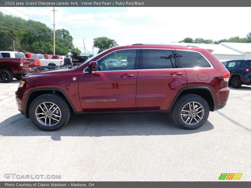 Velvet Red Pearl / Ruby Red/Black 2020 Jeep Grand Cherokee Laredo 4x4