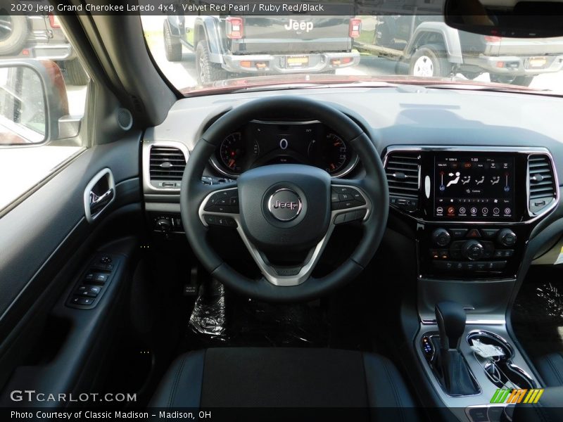 Velvet Red Pearl / Ruby Red/Black 2020 Jeep Grand Cherokee Laredo 4x4