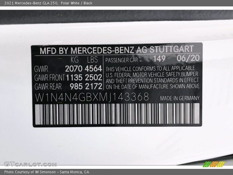 Polar White / Black 2021 Mercedes-Benz GLA 250