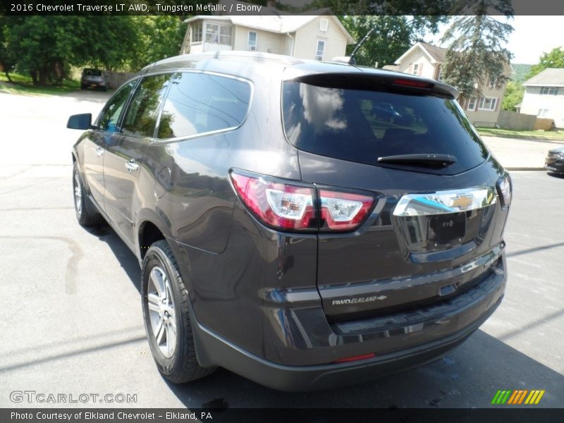 Tungsten Metallic / Ebony 2016 Chevrolet Traverse LT AWD