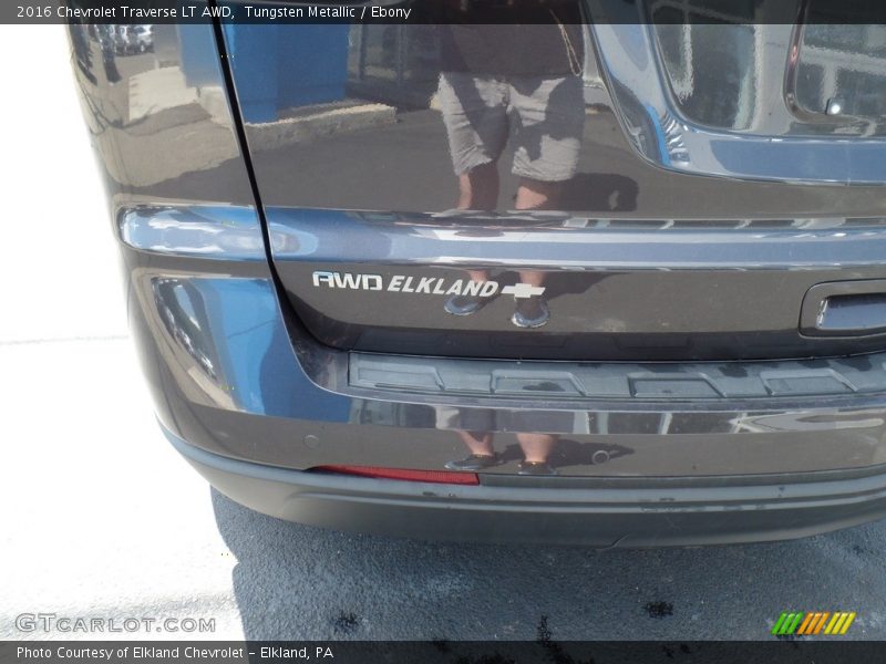 Tungsten Metallic / Ebony 2016 Chevrolet Traverse LT AWD