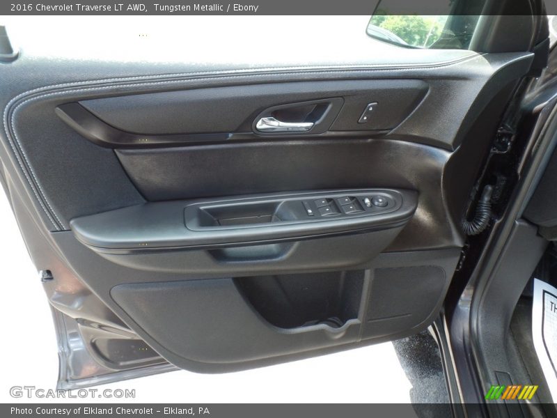 Tungsten Metallic / Ebony 2016 Chevrolet Traverse LT AWD