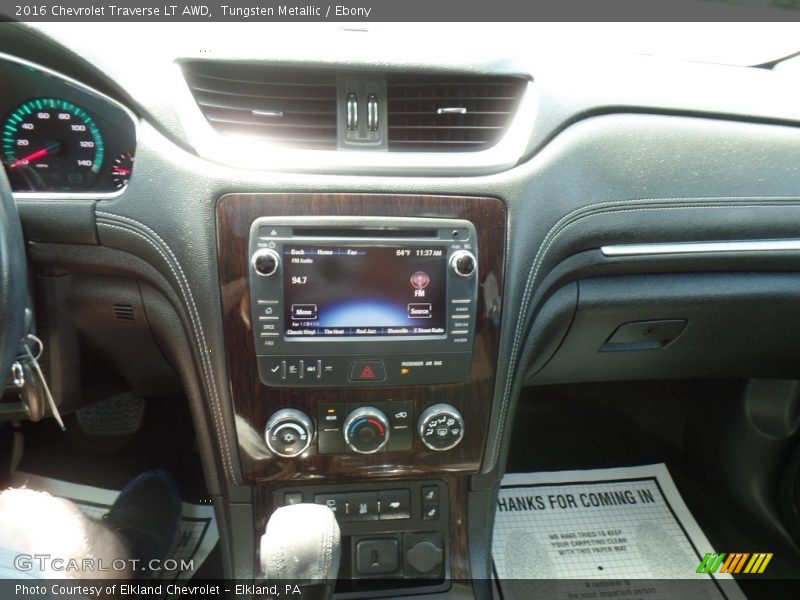 Tungsten Metallic / Ebony 2016 Chevrolet Traverse LT AWD