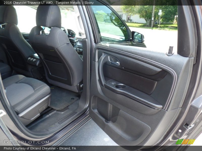Tungsten Metallic / Ebony 2016 Chevrolet Traverse LT AWD