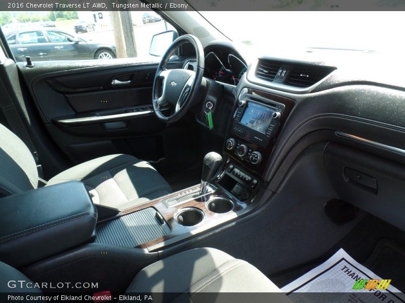 Tungsten Metallic / Ebony 2016 Chevrolet Traverse LT AWD