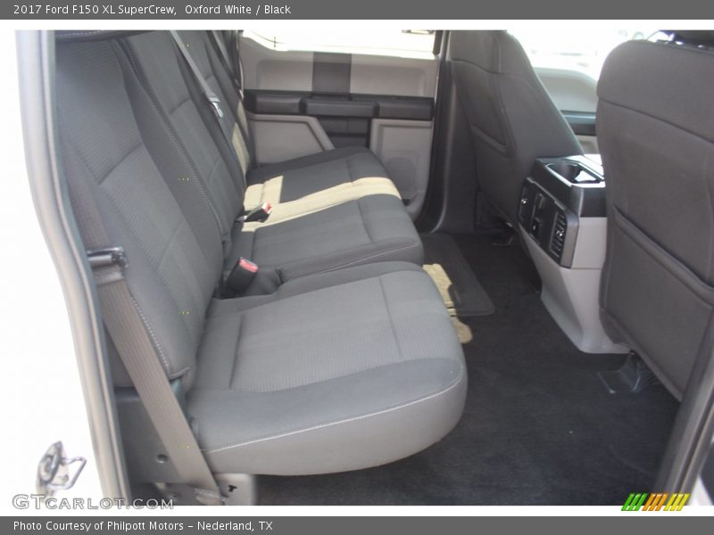 Oxford White / Black 2017 Ford F150 XL SuperCrew