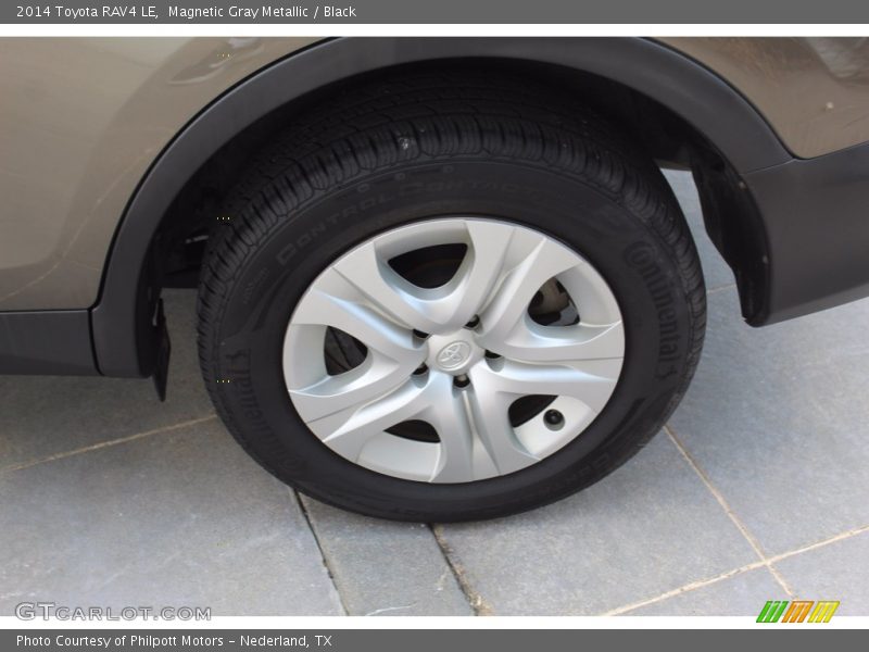 Magnetic Gray Metallic / Black 2014 Toyota RAV4 LE