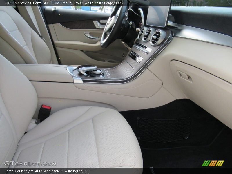 Polar White / Silk Beige/Black 2019 Mercedes-Benz GLC 350e 4Matic