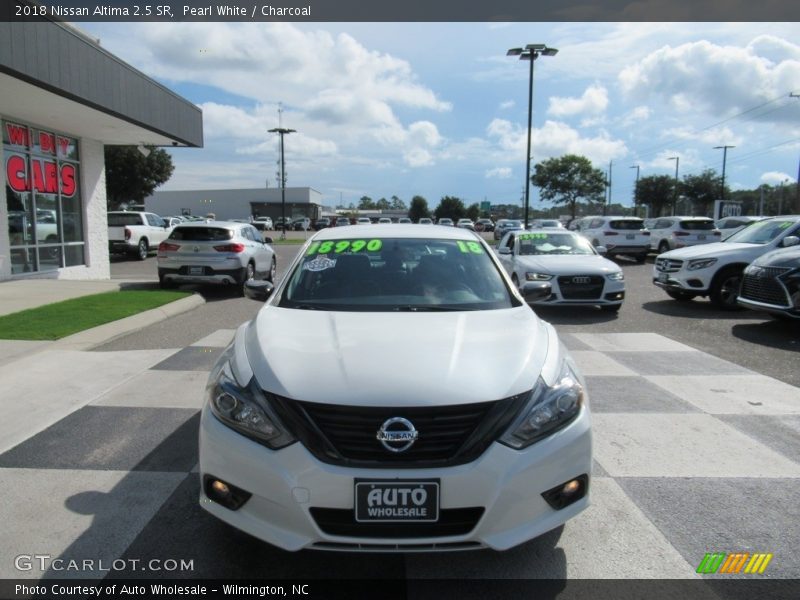 Pearl White / Charcoal 2018 Nissan Altima 2.5 SR