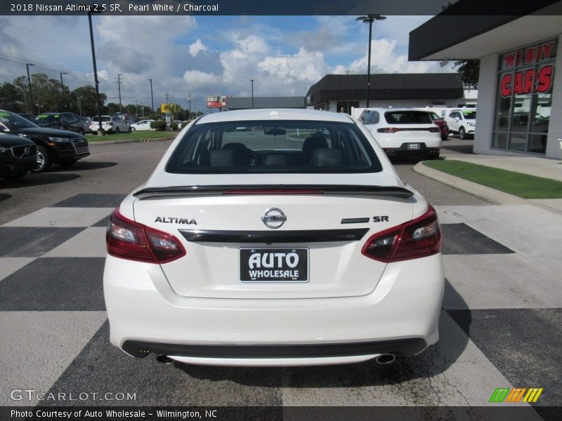 Pearl White / Charcoal 2018 Nissan Altima 2.5 SR