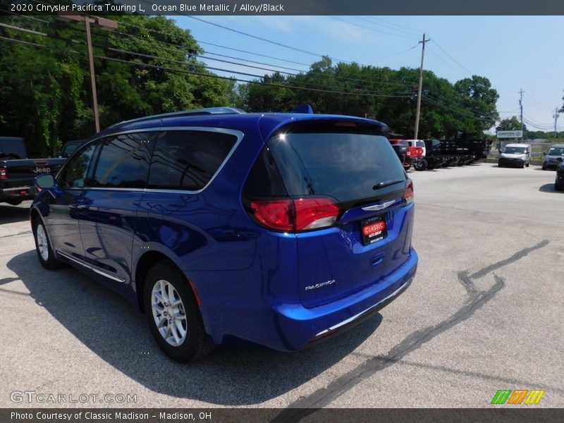 Ocean Blue Metallic / Alloy/Black 2020 Chrysler Pacifica Touring L
