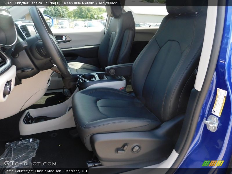 Ocean Blue Metallic / Alloy/Black 2020 Chrysler Pacifica Touring L