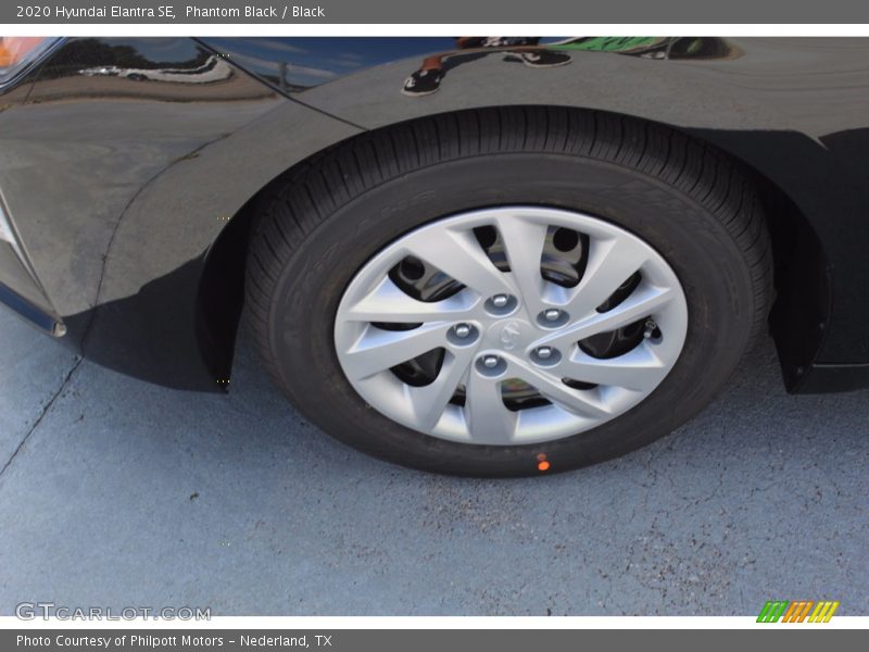 Phantom Black / Black 2020 Hyundai Elantra SE
