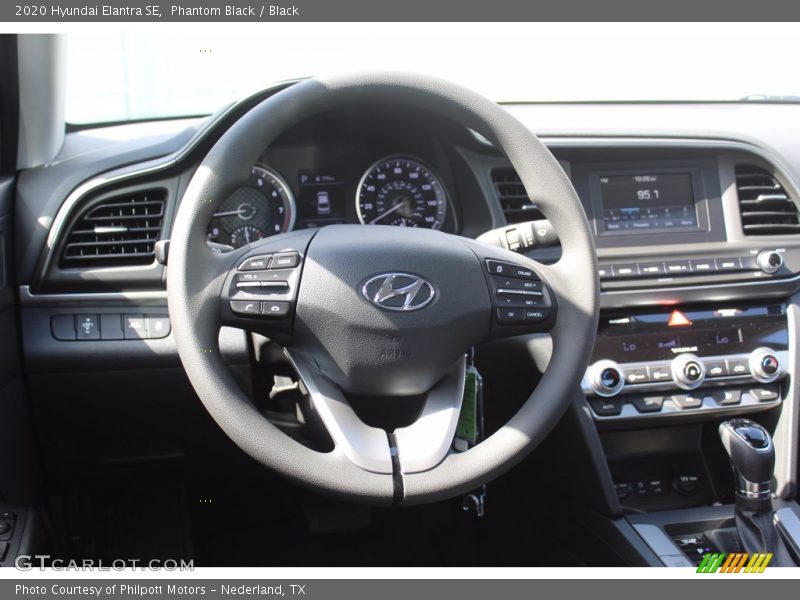 Phantom Black / Black 2020 Hyundai Elantra SE