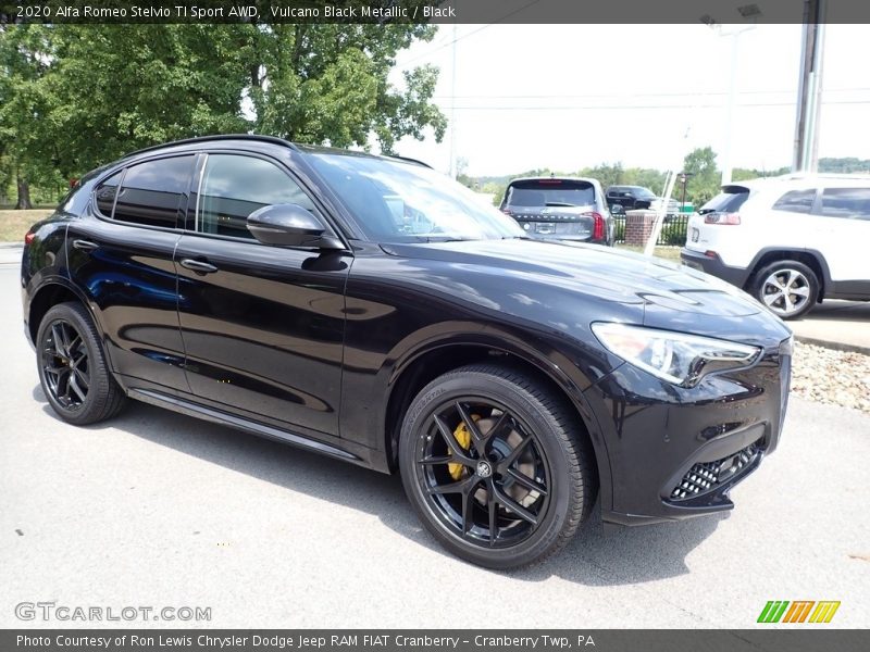Front 3/4 View of 2020 Stelvio TI Sport AWD