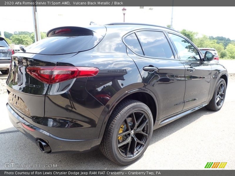 Vulcano Black Metallic / Black 2020 Alfa Romeo Stelvio TI Sport AWD