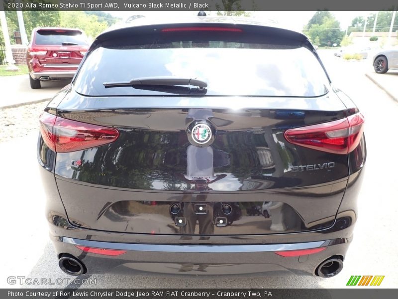 Vulcano Black Metallic / Black 2020 Alfa Romeo Stelvio TI Sport AWD