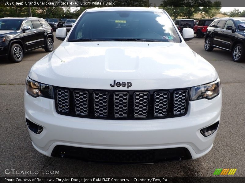 Bright White / Black 2020 Jeep Grand Cherokee Altitude 4x4